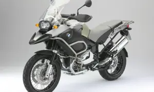 BMW GS 1200, motocykl turystyczny, idealny na długie trasy. Zastanawiasz się nad jego spalaniem?